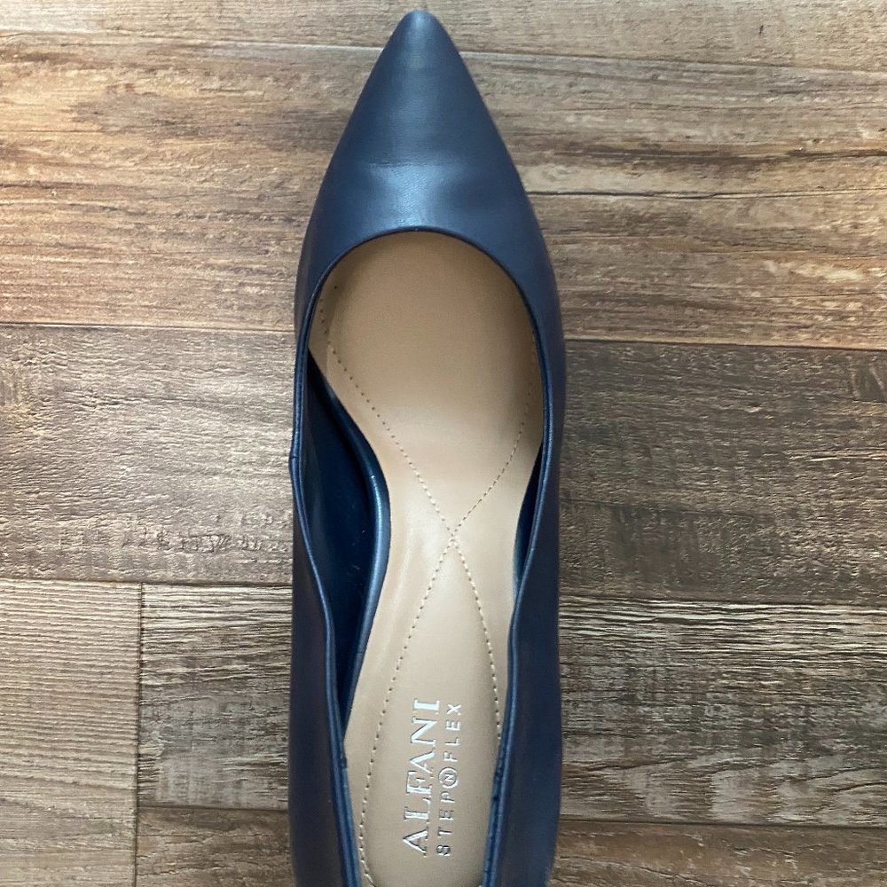 Alfani Size 9 navy pumps